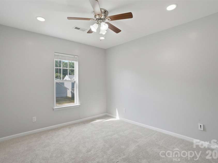 17425 Westmill Lane, Charlotte, NC 28277.  MLS# CAR4391789, YatesRealty ID 29201. 