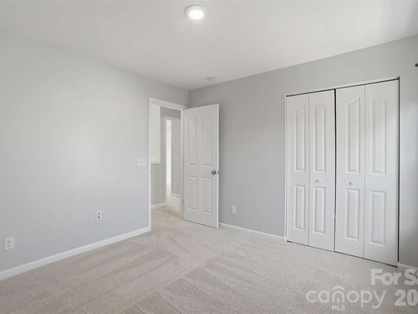 17425 Westmill Lane, Charlotte, NC 28277.  MLS# CAR4391789, YatesRealty ID 29201. 