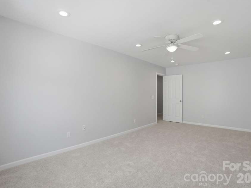 17425 Westmill Lane, Charlotte, NC 28277.  MLS# CAR4391789, YatesRealty ID 29201. 