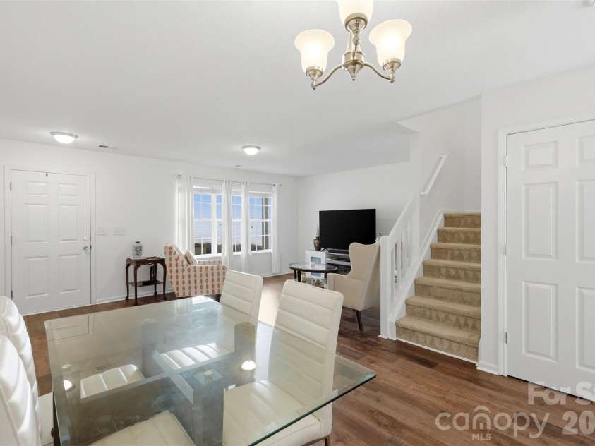 6720 Cypress Tree Lane, Charlotte, NC 28215.  MLS# CAR4390803, YatesRealty ID 29202. 