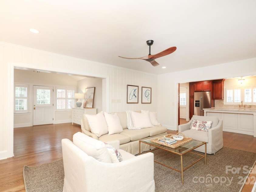 3336 Landerwood Drive, Charlotte, NC 28210.  MLS# CAR4284667, YatesRealty ID 29203. 