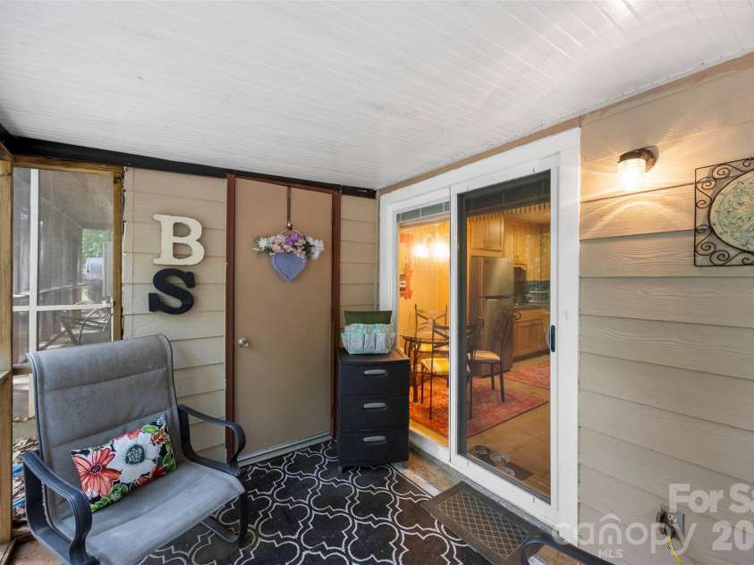114 Ashleigh Court, Fort Mill, SC 29715.  MLS# CAR4390723, YatesRealty ID 29204. 