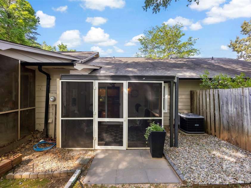114 Ashleigh Court, Fort Mill, SC 29715.  MLS# CAR4390723, YatesRealty ID 29204. 