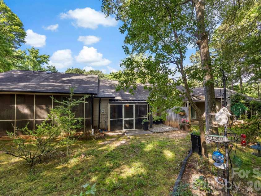 114 Ashleigh Court, Fort Mill, SC 29715.  MLS# CAR4390723, YatesRealty ID 29204. 