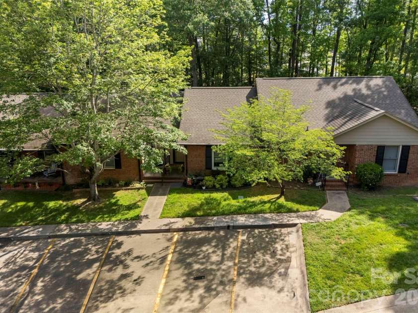 114 Ashleigh Court, Fort Mill, SC 29715.  MLS# CAR4390723, YatesRealty ID 29204. 