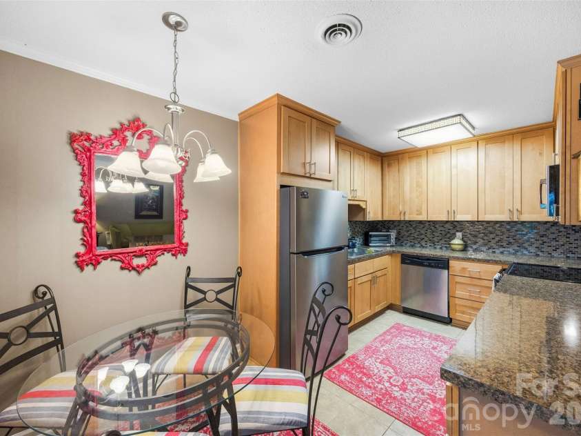 114 Ashleigh Court, Fort Mill, SC 29715.  MLS# CAR4390723, YatesRealty ID 29204. 