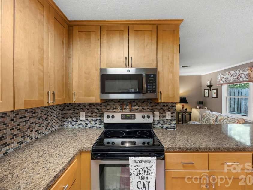 114 Ashleigh Court, Fort Mill, SC 29715.  MLS# CAR4390723, YatesRealty ID 29204. 