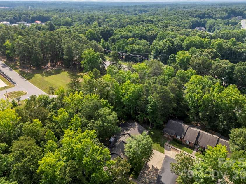 114 Ashleigh Court, Fort Mill, SC 29715.  MLS# CAR4390723, YatesRealty ID 29204. 