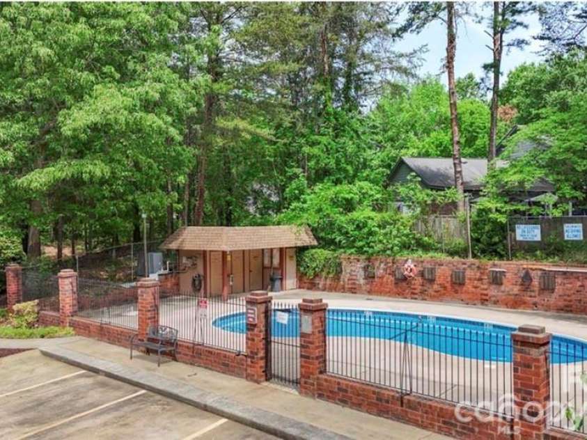 114 Ashleigh Court, Fort Mill, SC 29715.  MLS# CAR4390723, YatesRealty ID 29204. 