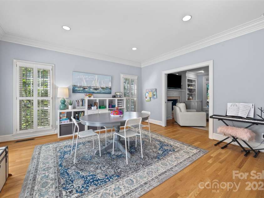 5510 Camilla Drive, Charlotte, NC 28226.  MLS# CAR4277273, YatesRealty ID 29204. 