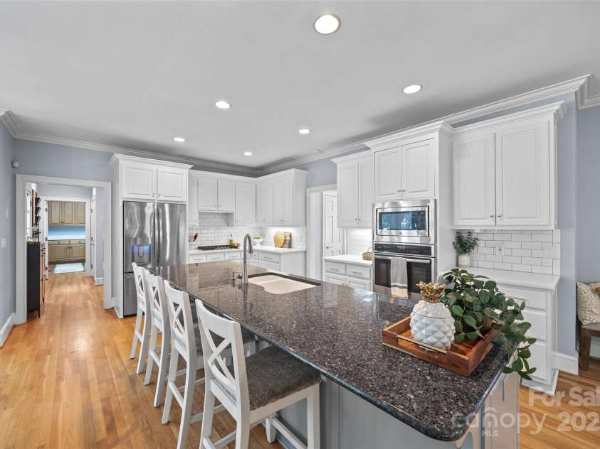 5510 Camilla Drive, Charlotte, NC 28226.  MLS# CAR4277273, YatesRealty ID 29204. 