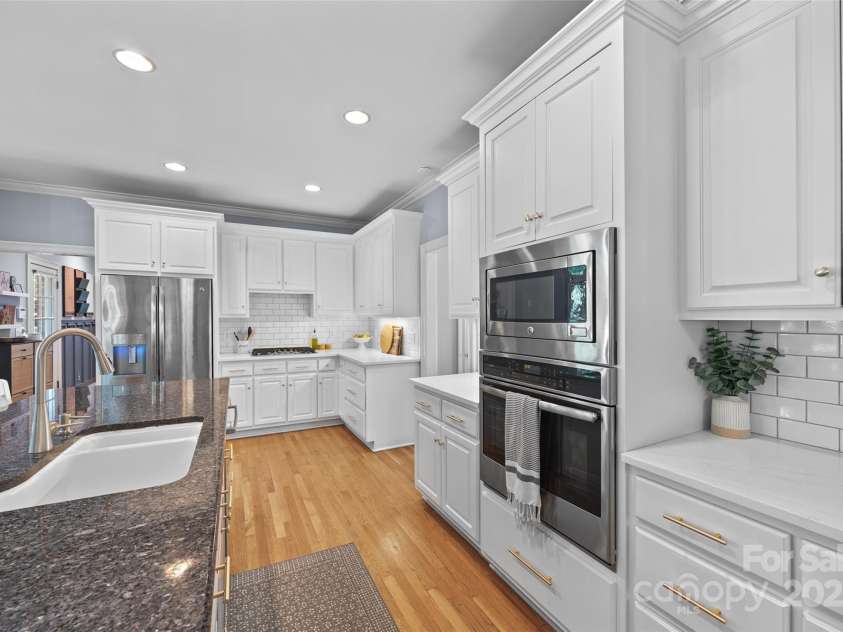 5510 Camilla Drive, Charlotte, NC 28226.  MLS# CAR4277273, YatesRealty ID 29204. 