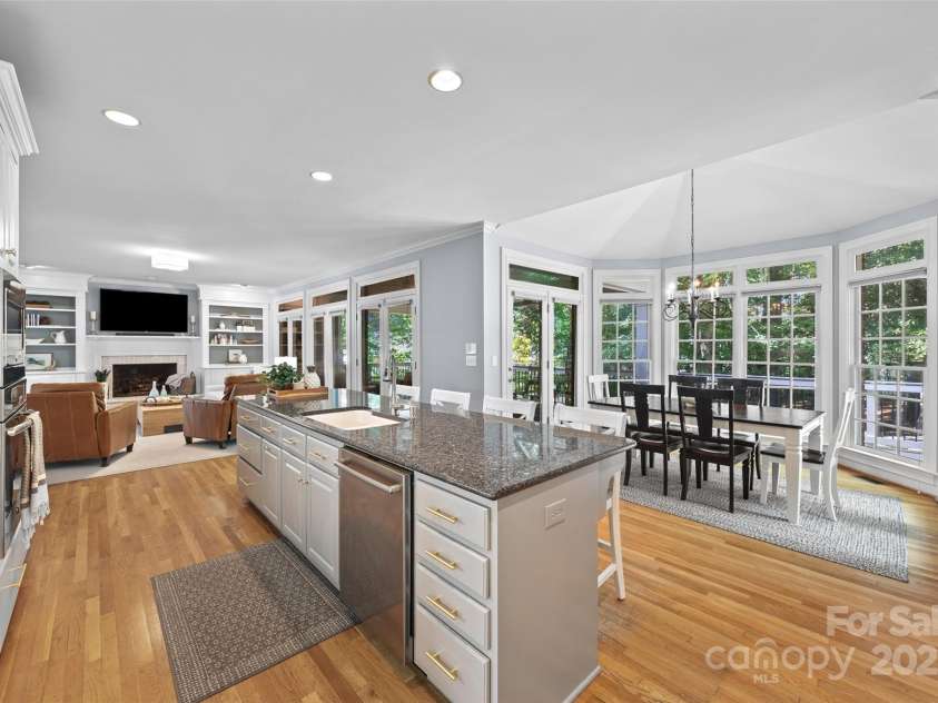 5510 Camilla Drive, Charlotte, NC 28226.  MLS# CAR4277273, YatesRealty ID 29204. 