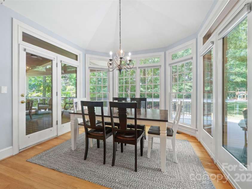 5510 Camilla Drive, Charlotte, NC 28226.  MLS# CAR4277273, YatesRealty ID 29204. 