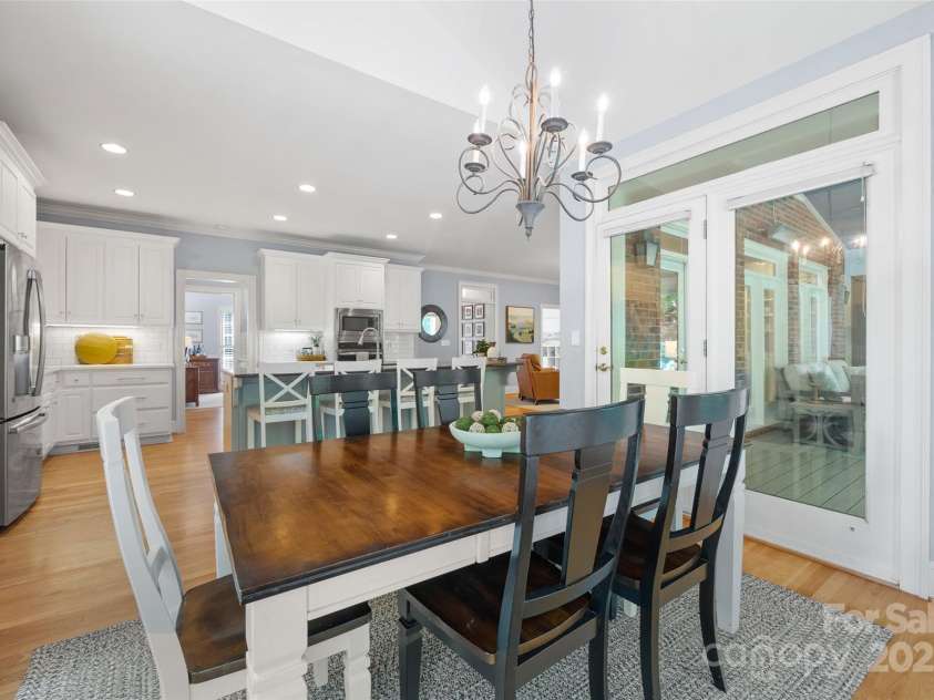 5510 Camilla Drive, Charlotte, NC 28226.  MLS# CAR4277273, YatesRealty ID 29204. 