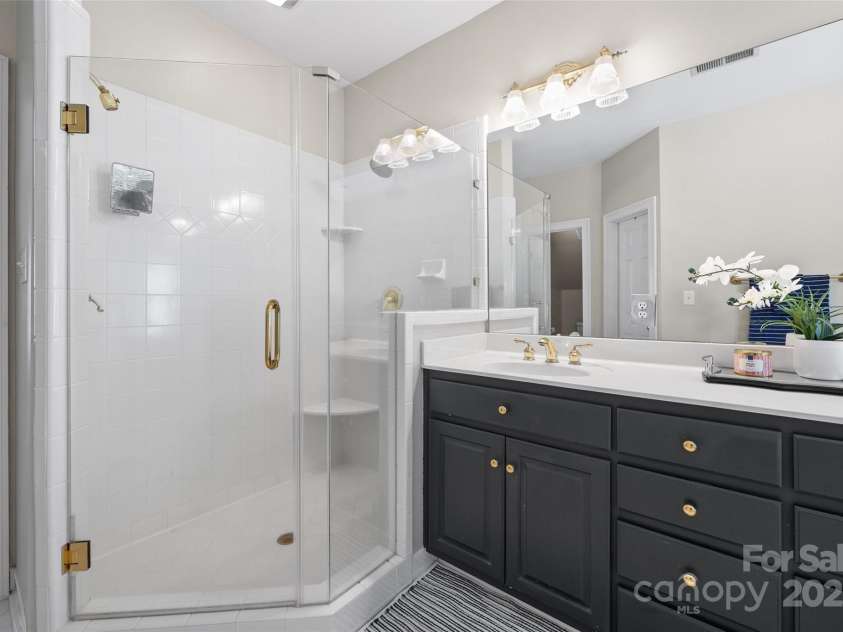 5510 Camilla Drive, Charlotte, NC 28226.  MLS# CAR4277273, YatesRealty ID 29204. 