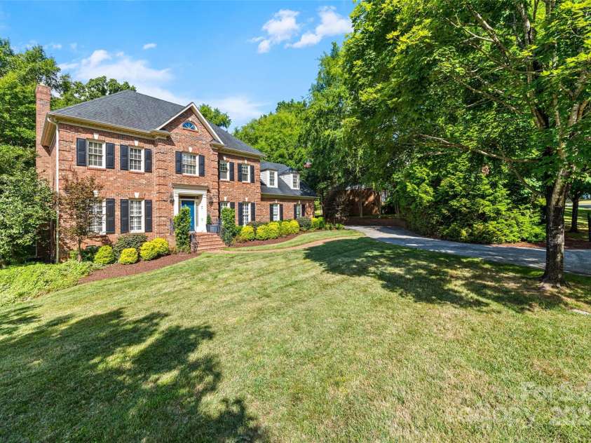 5510 Camilla Drive, Charlotte, NC 28226.  MLS# CAR4277273, YatesRealty ID 29204. 
