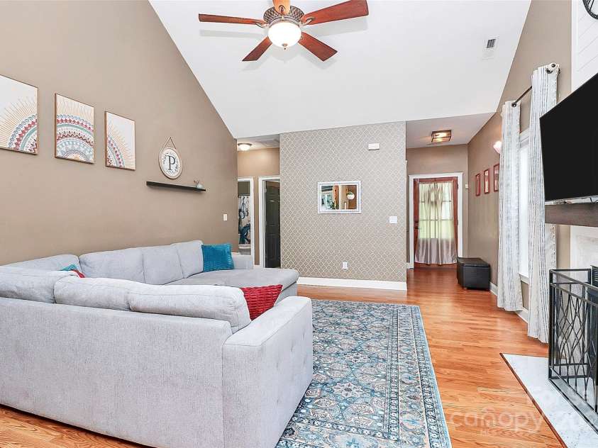 13929 Hastings Farm Road, Huntersville, NC 28078.  MLS# CAR4278297, YatesRealty ID 29206. 