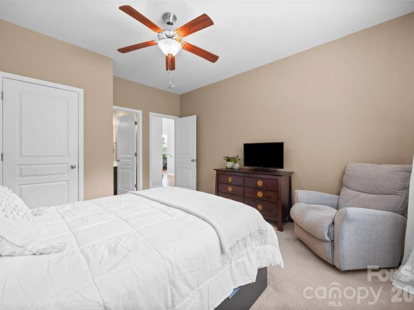 913 Vogel Way, Fort Mill, SC 29715.  MLS# CAR4387376, YatesRealty ID 29207. 