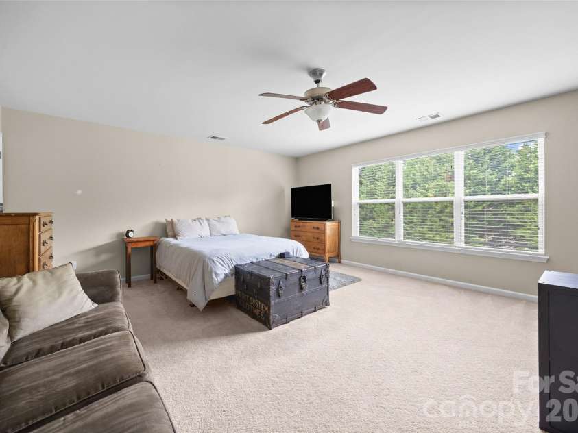 913 Vogel Way, Fort Mill, SC 29715.  MLS# CAR4387376, YatesRealty ID 29207. 