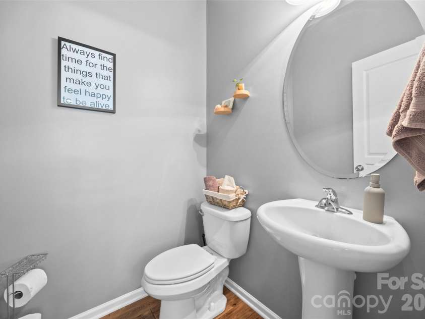 913 Vogel Way, Fort Mill, SC 29715.  MLS# CAR4387376, YatesRealty ID 29207. 