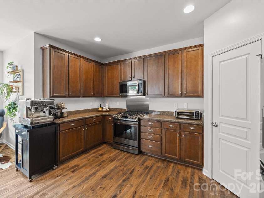 913 Vogel Way, Fort Mill, SC 29715.  MLS# CAR4387376, YatesRealty ID 29207. 