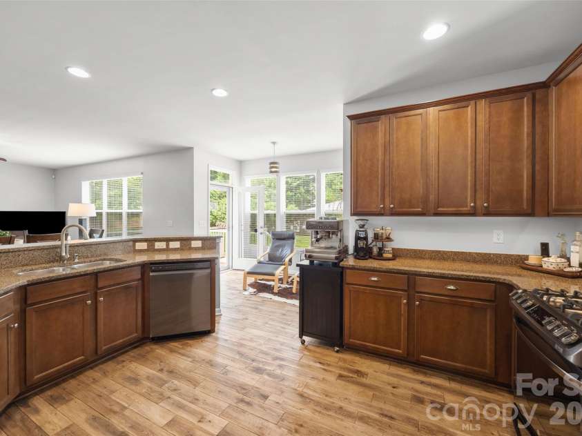 913 Vogel Way, Fort Mill, SC 29715.  MLS# CAR4387376, YatesRealty ID 29207. 