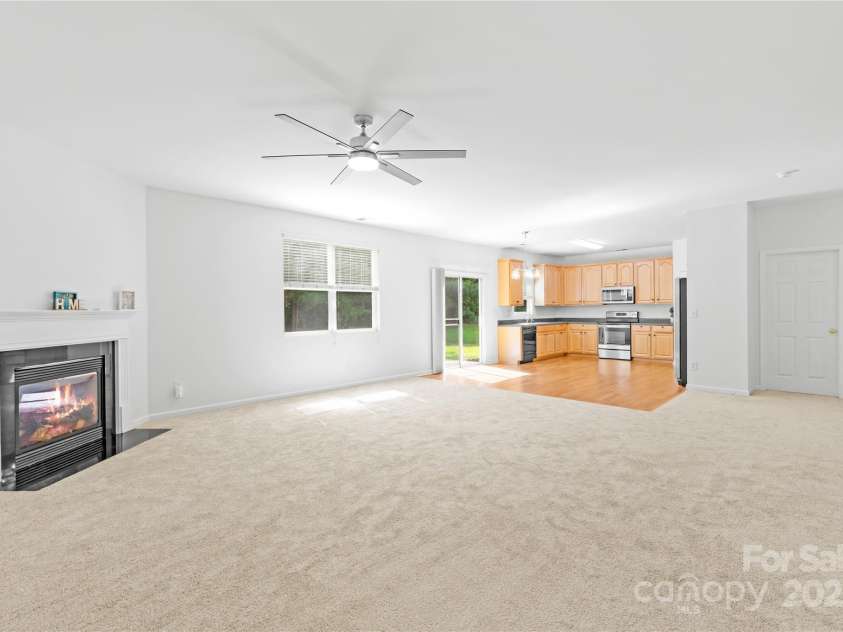 2316 Savannah Hills Drive, Matthews, NC 28105.  MLS# CAR4276271, YatesRealty ID 29208. 