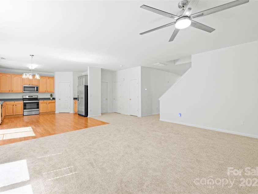 2316 Savannah Hills Drive, Matthews, NC 28105.  MLS# CAR4276271, YatesRealty ID 29208. 