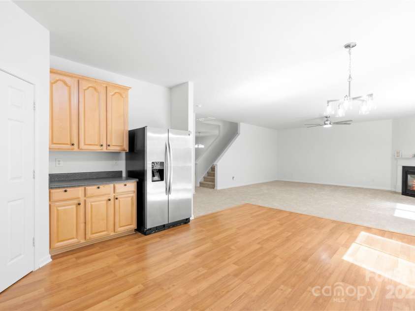 2316 Savannah Hills Drive, Matthews, NC 28105.  MLS# CAR4276271, YatesRealty ID 29208. 