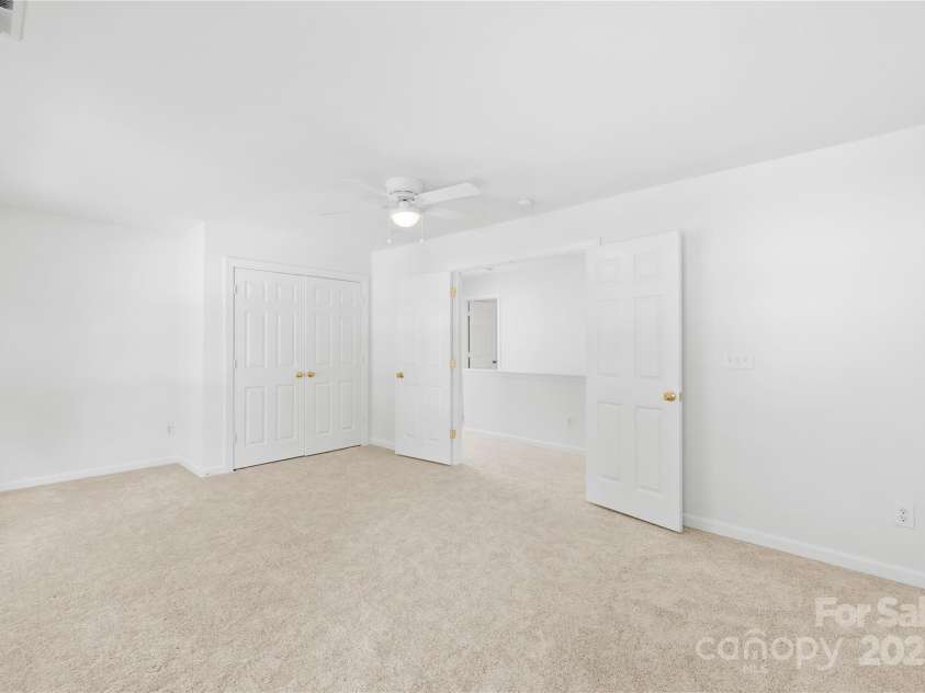 2316 Savannah Hills Drive, Matthews, NC 28105.  MLS# CAR4276271, YatesRealty ID 29208. 