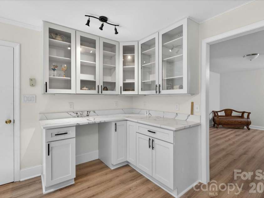 2645 Walker Road, Matthews, NC 28105.  MLS# CAR4382733, YatesRealty ID 29208. 