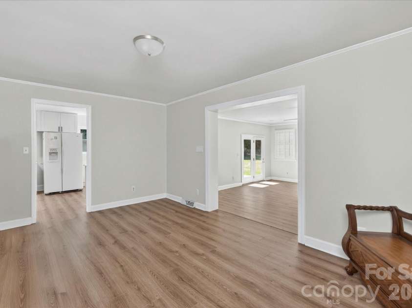 2645 Walker Road, Matthews, NC 28105.  MLS# CAR4382733, YatesRealty ID 29208. 