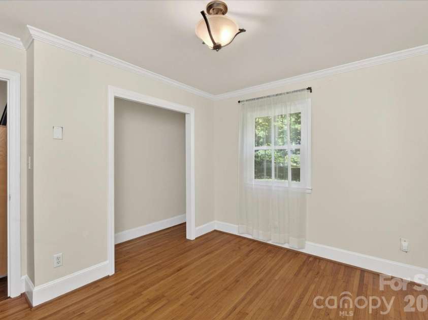 2645 Walker Road, Matthews, NC 28105.  MLS# CAR4382733, YatesRealty ID 29208. 
