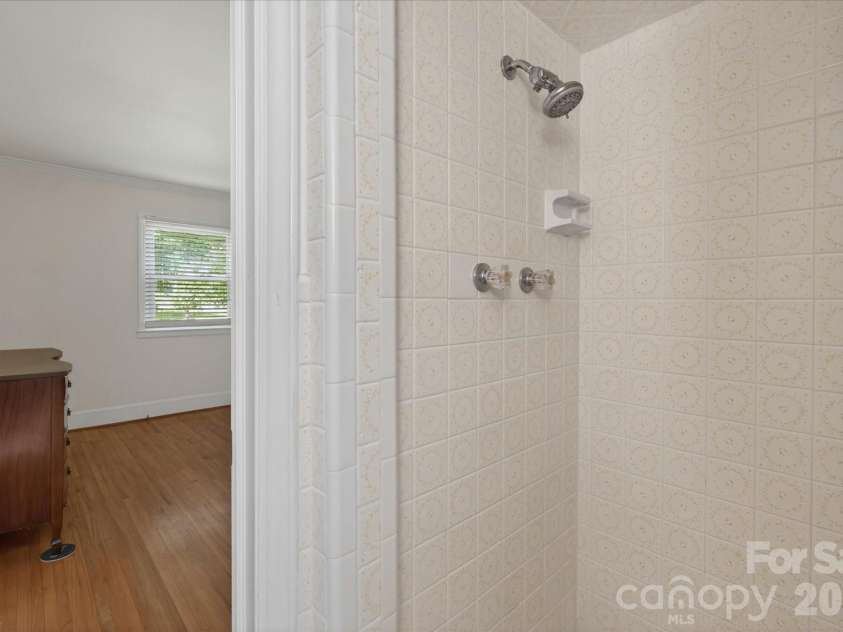 2645 Walker Road, Matthews, NC 28105.  MLS# CAR4382733, YatesRealty ID 29208. 