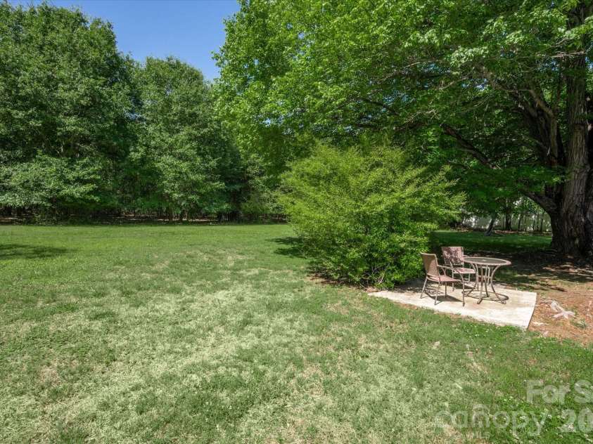 2645 Walker Road, Matthews, NC 28105.  MLS# CAR4382733, YatesRealty ID 29208. 