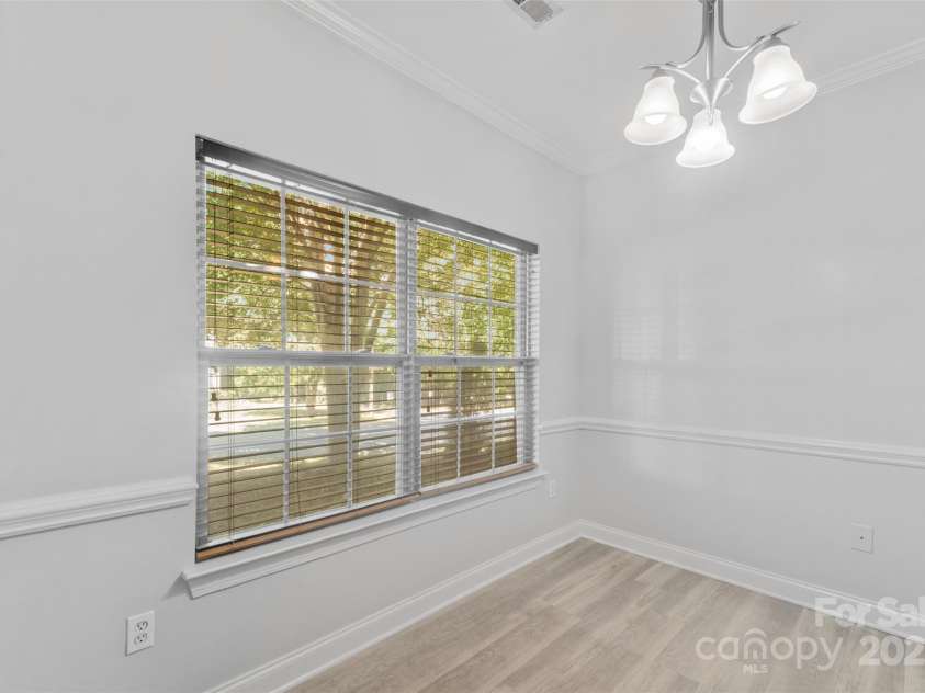 2476 Ryerson Court, Charlotte, NC 28213.  MLS# CAR4280530, YatesRealty ID 29209. 