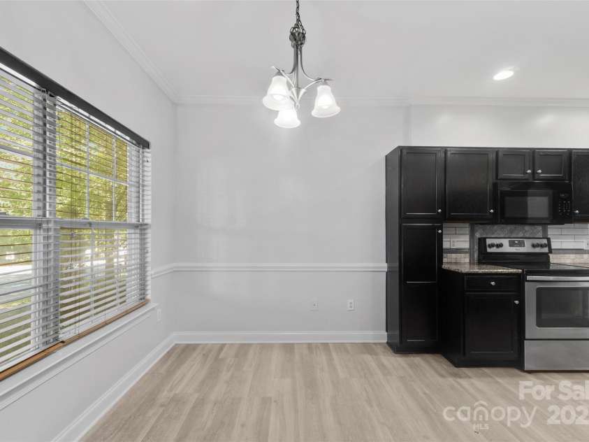 2476 Ryerson Court, Charlotte, NC 28213.  MLS# CAR4280530, YatesRealty ID 29209. 