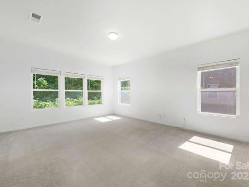 2060 Lake Vista Drive, Mount Holly, NC 28120.  MLS# CAR4300124, YatesRealty ID 2921. 