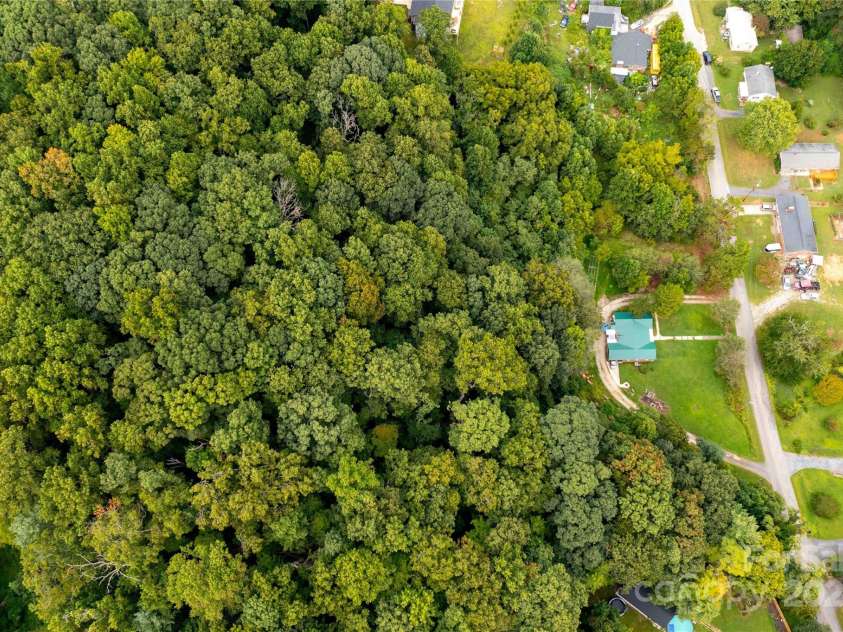 603 Halsbury Avenue, Hendersonville, NC 28791.  MLS# CAR4182028, YatesRealty ID 2921. 