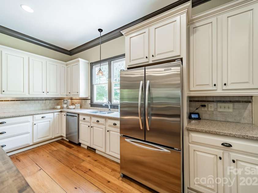 406 Bullfinch Bend, Fort Mill, SC 29708.  MLS# CAR4284249, YatesRealty ID 29210. 