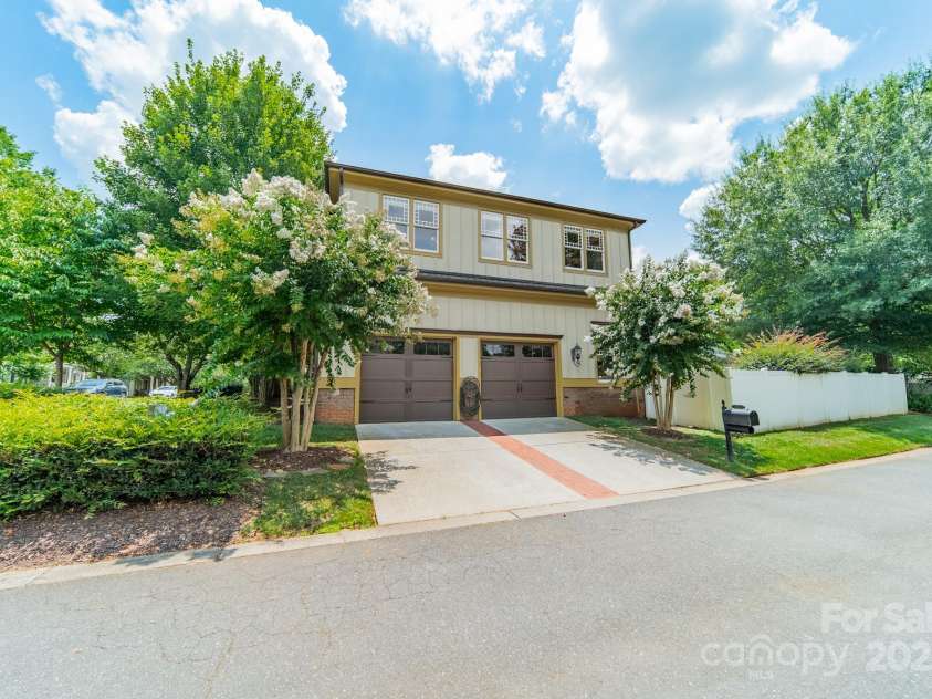 406 Bullfinch Bend, Fort Mill, SC 29708.  MLS# CAR4284249, YatesRealty ID 29210. 