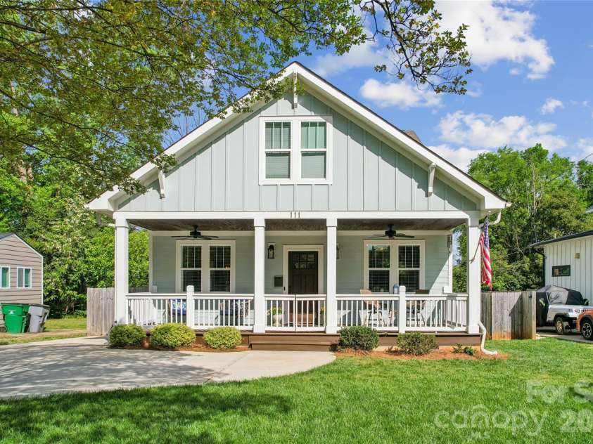 111 Turner Avenue, Charlotte, NC 28216.  MLS# CAR4367632, YatesRealty ID 29211. 