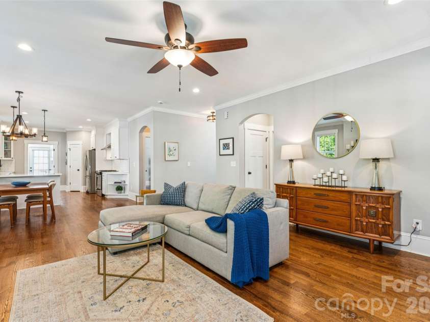 111 Turner Avenue, Charlotte, NC 28216.  MLS# CAR4367632, YatesRealty ID 29211. 