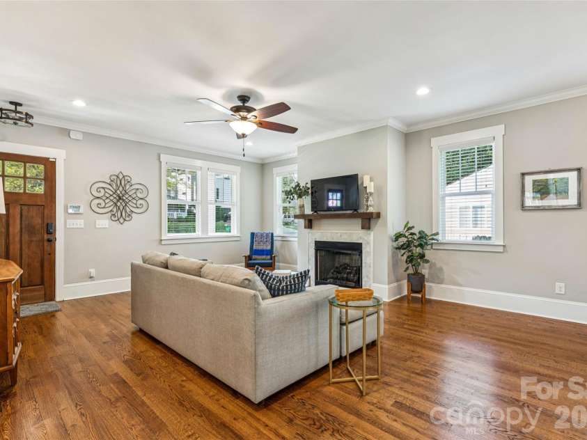 111 Turner Avenue, Charlotte, NC 28216.  MLS# CAR4367632, YatesRealty ID 29211. 