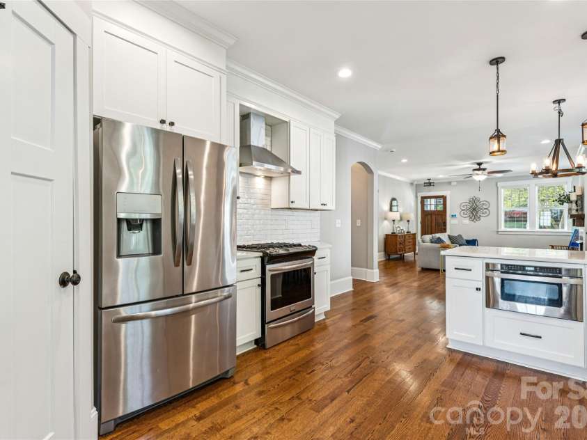 111 Turner Avenue, Charlotte, NC 28216.  MLS# CAR4367632, YatesRealty ID 29211. 