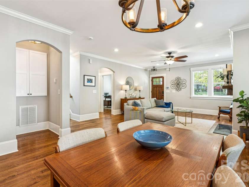 111 Turner Avenue, Charlotte, NC 28216.  MLS# CAR4367632, YatesRealty ID 29211. 