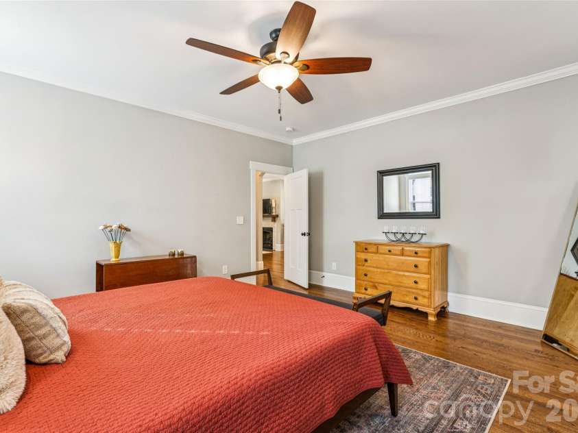 111 Turner Avenue, Charlotte, NC 28216.  MLS# CAR4367632, YatesRealty ID 29211. 