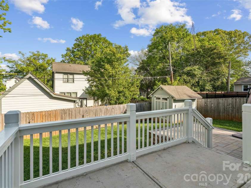 111 Turner Avenue, Charlotte, NC 28216.  MLS# CAR4367632, YatesRealty ID 29211. 