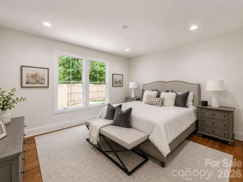3032 Northampton Drive, Charlotte, NC 28210.  MLS# CAR4367556, YatesRealty ID 29212. 
